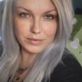 Lyndsey S.