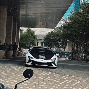 { Luxe Drive }