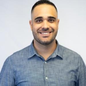 Frank Bueno