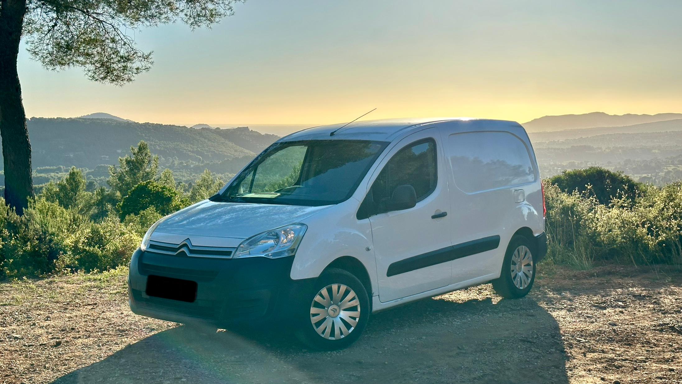 Citroen BERLINGO FOURGON 2015 à Le Beausset