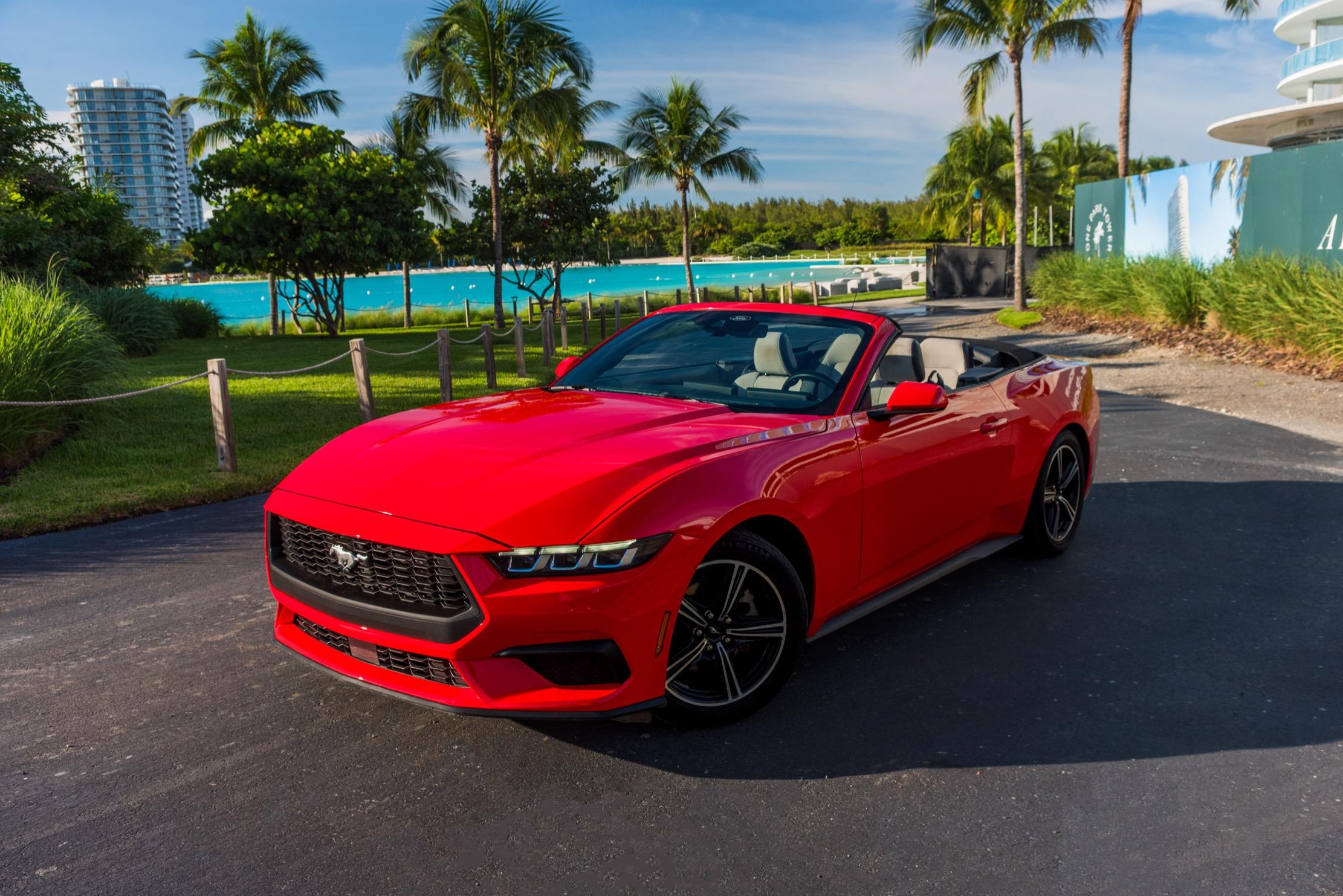 Ford Mustang 2024 in Miami, FL