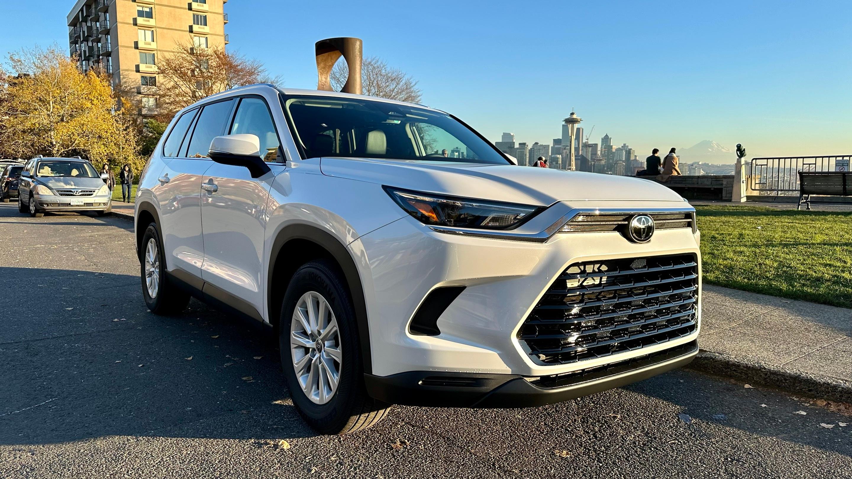 Toyota Grand Highlander 2024 in Bellevue, WA
