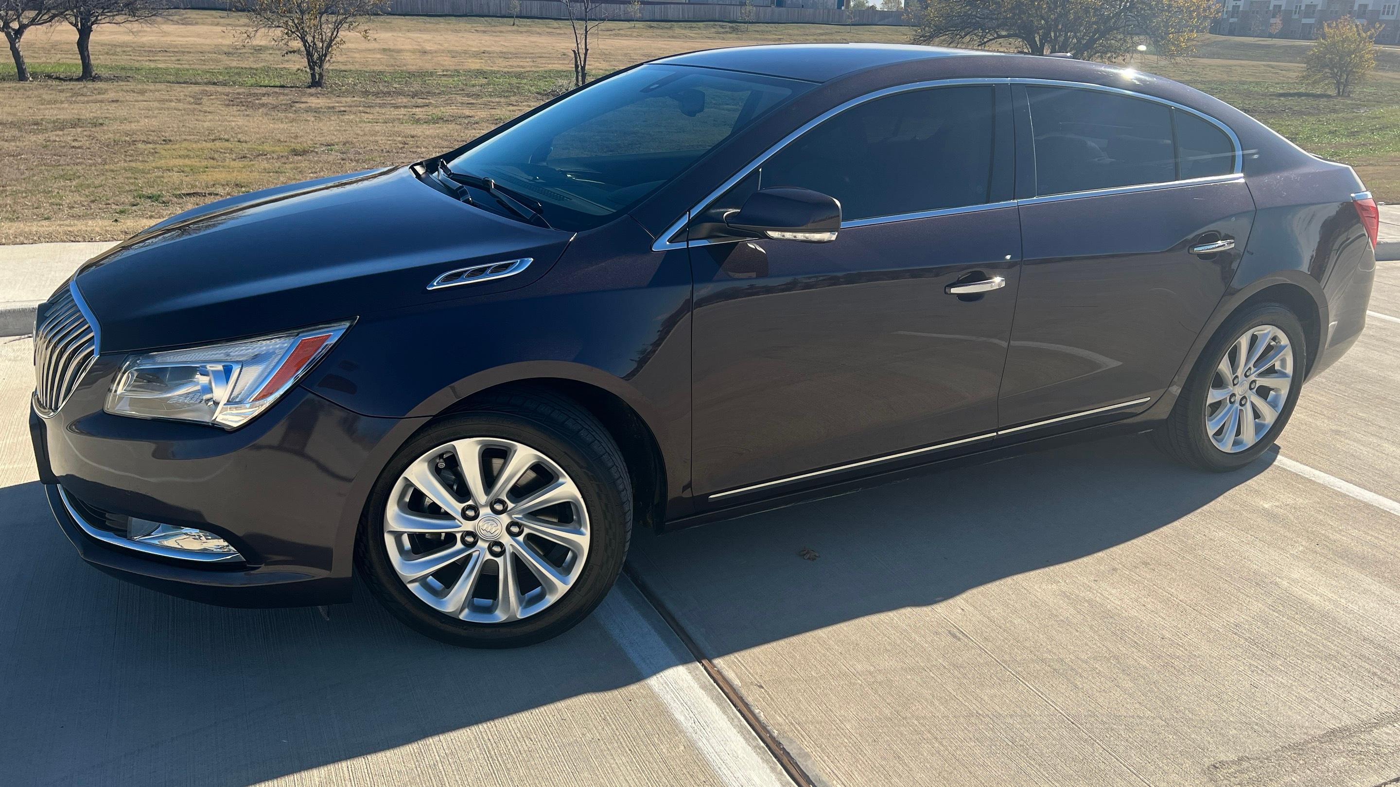 Buick LaCrosse 2015 in Glenn Heights, TX