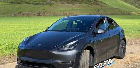 Tesla Model Y 2024