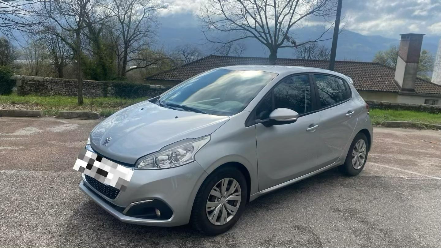 Peugeot 208 2018 à Eybens