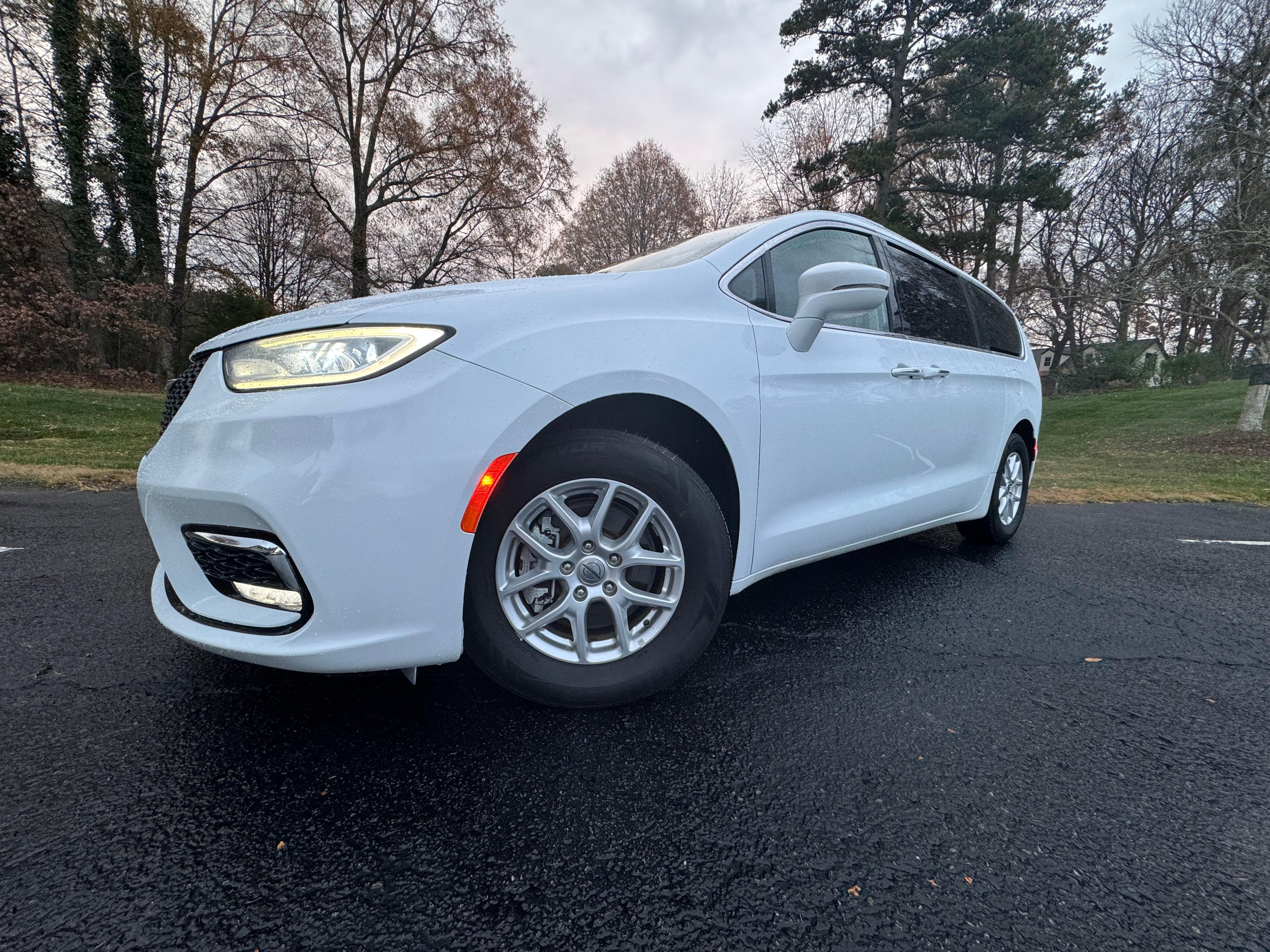 Chrysler Pacifica 2021 in Charlotte, NC