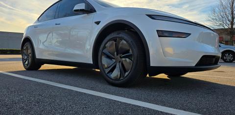 Tesla Model Y 2026