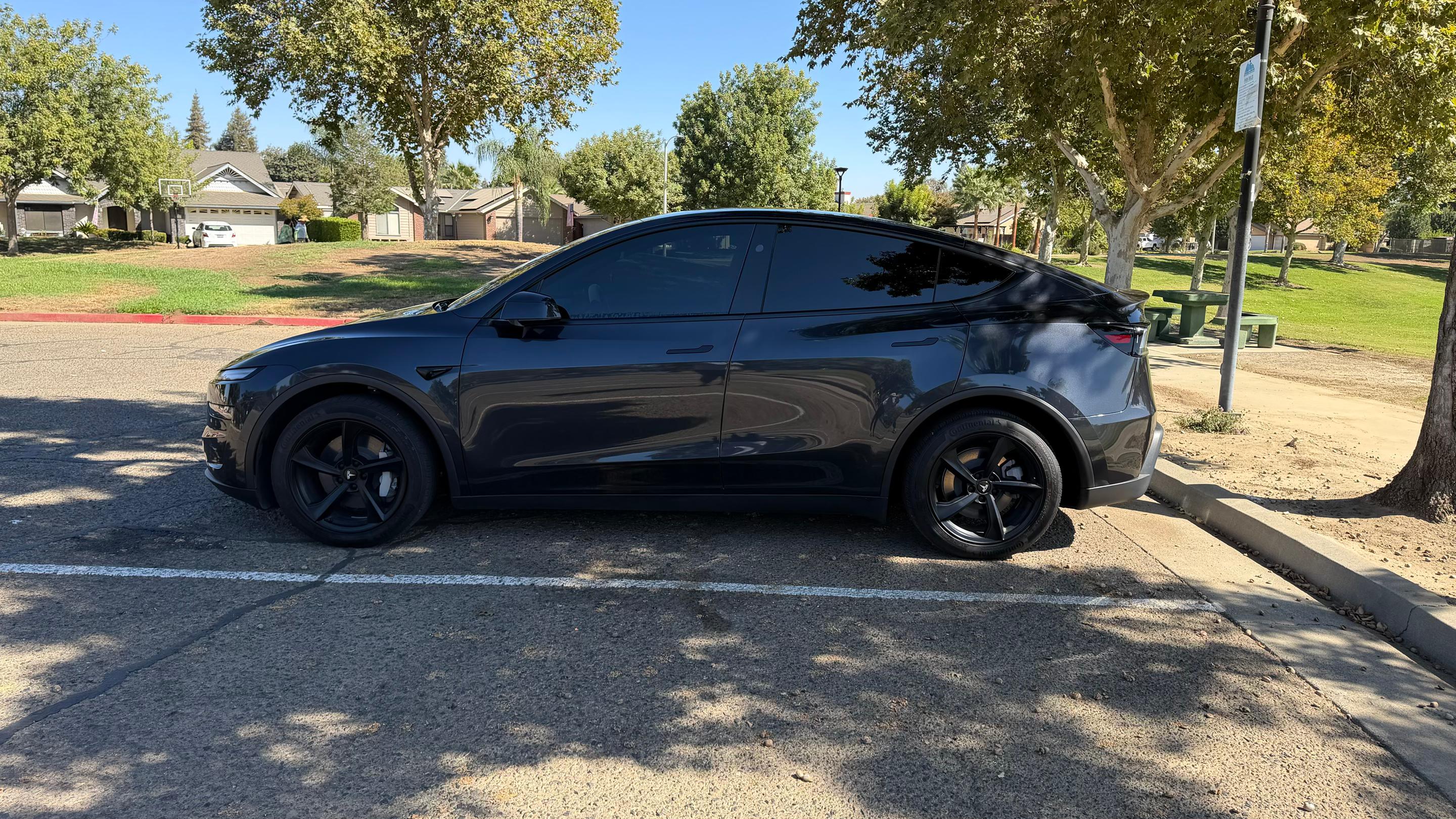 Tesla Model Y 2026 in Visalia, CA