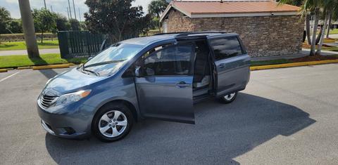 Toyota Sienna 2014