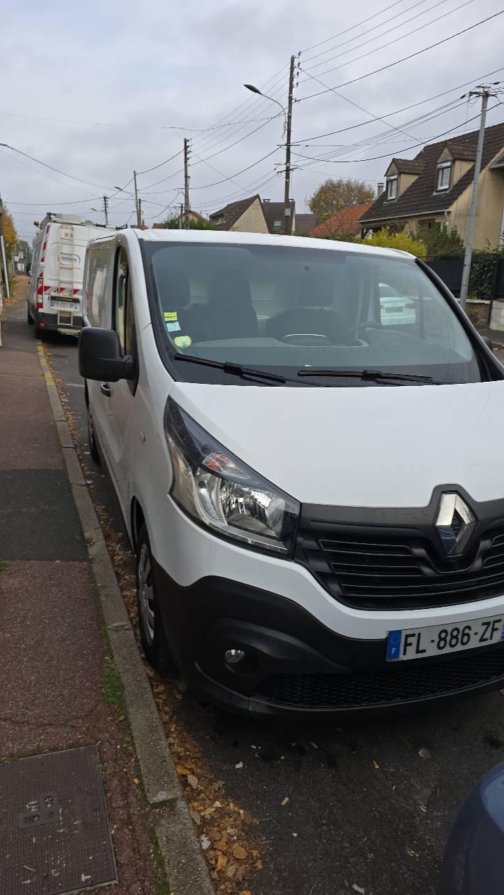 Renault TRAFIC III 2019 à Viry-Châtillon
