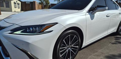 Lexus ES 2025