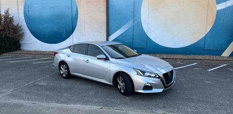 Nissan Altima 2019