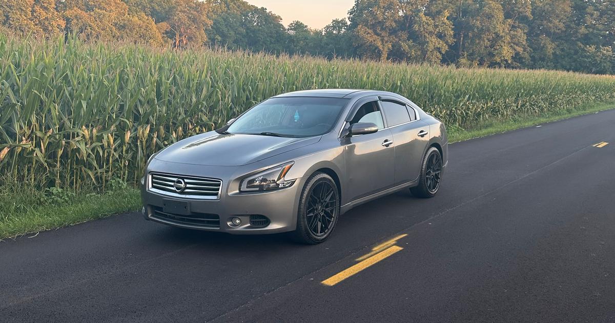Nissan Maxima 2014 rental in Hamilton, OH by Ryan R. Turo