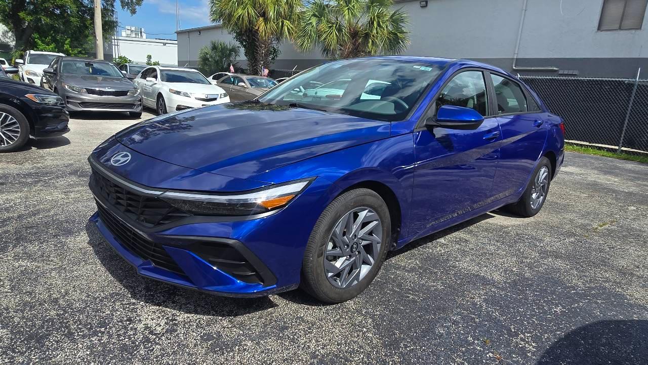 Hyundai Elantra 2024 in 
