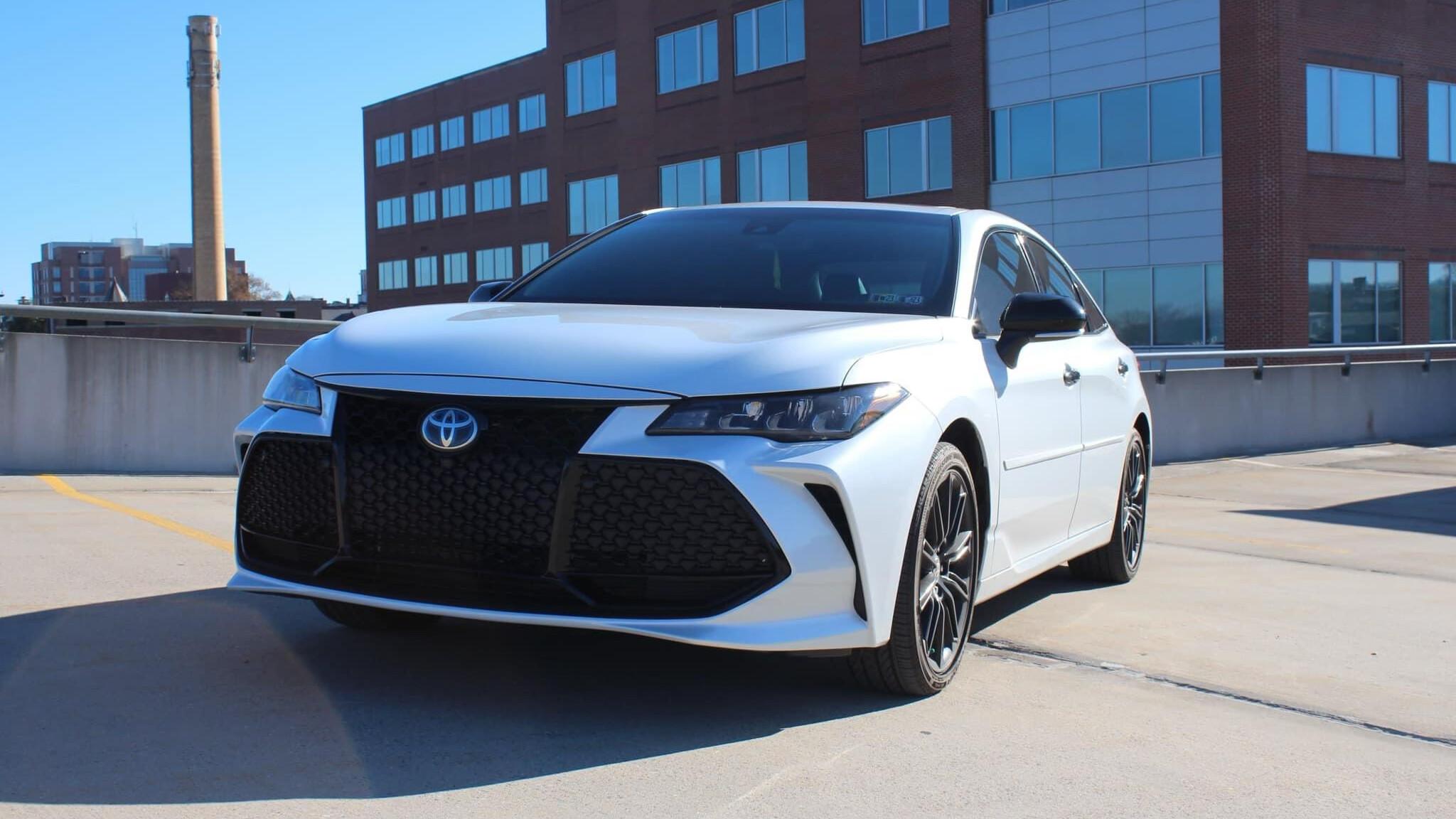 Toyota Avalon Hybrid 2022 in York, PA