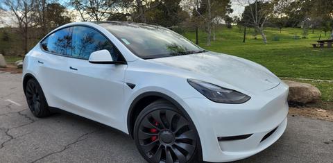 Tesla Model Y 2025