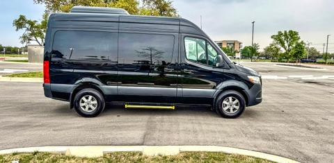 Mercedes-Benz Sprinter 2025