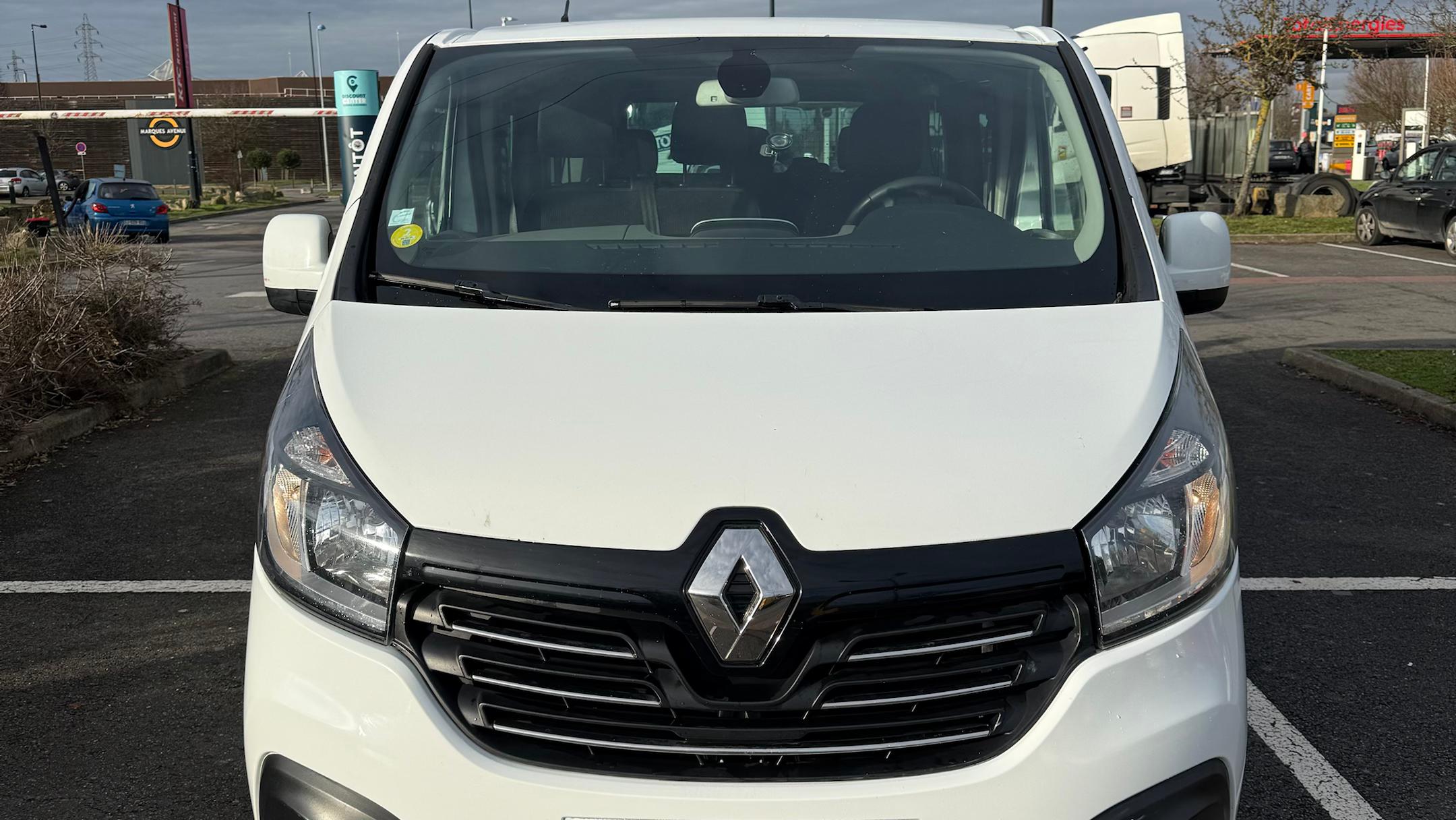 Renault TRAFIC III 2018 à Corbeil-Essonnes