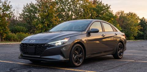 Hyundai Elantra 2023