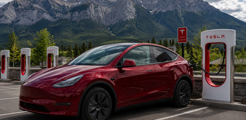 Tesla Model Y 2025