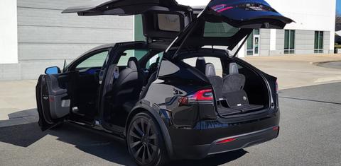 Tesla Model X 2022