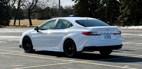 Toyota Camry Hybrid 2025