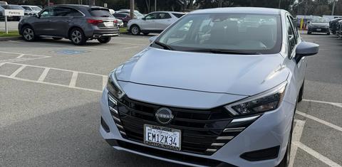 Nissan Versa 2025