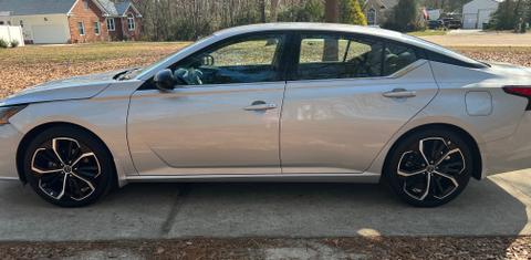 Nissan Altima 2023