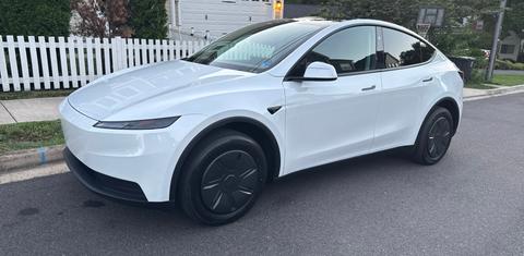 Tesla Model Y 2026