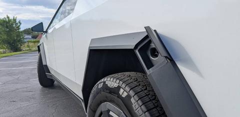 Tesla Cybertruck 2025
