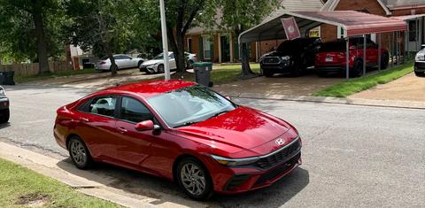 Hyundai Elantra 2024