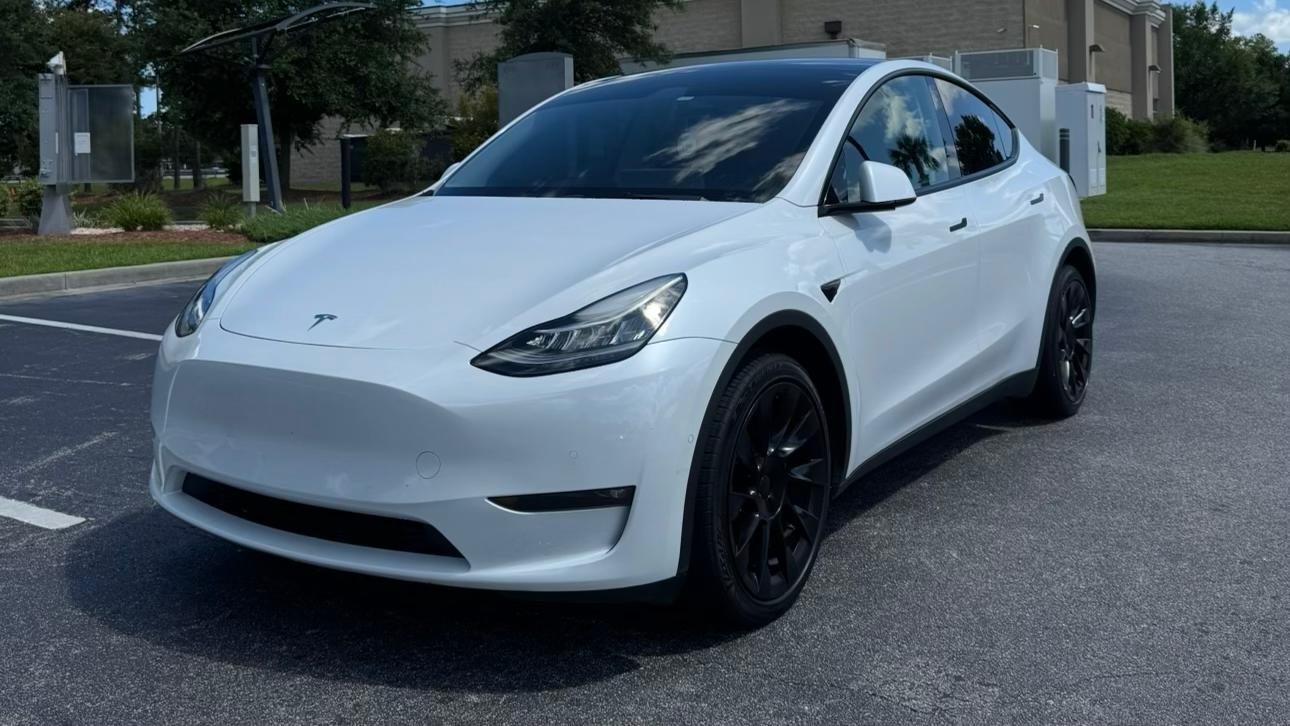 Tesla Model Y 2021 in Savannah, GA