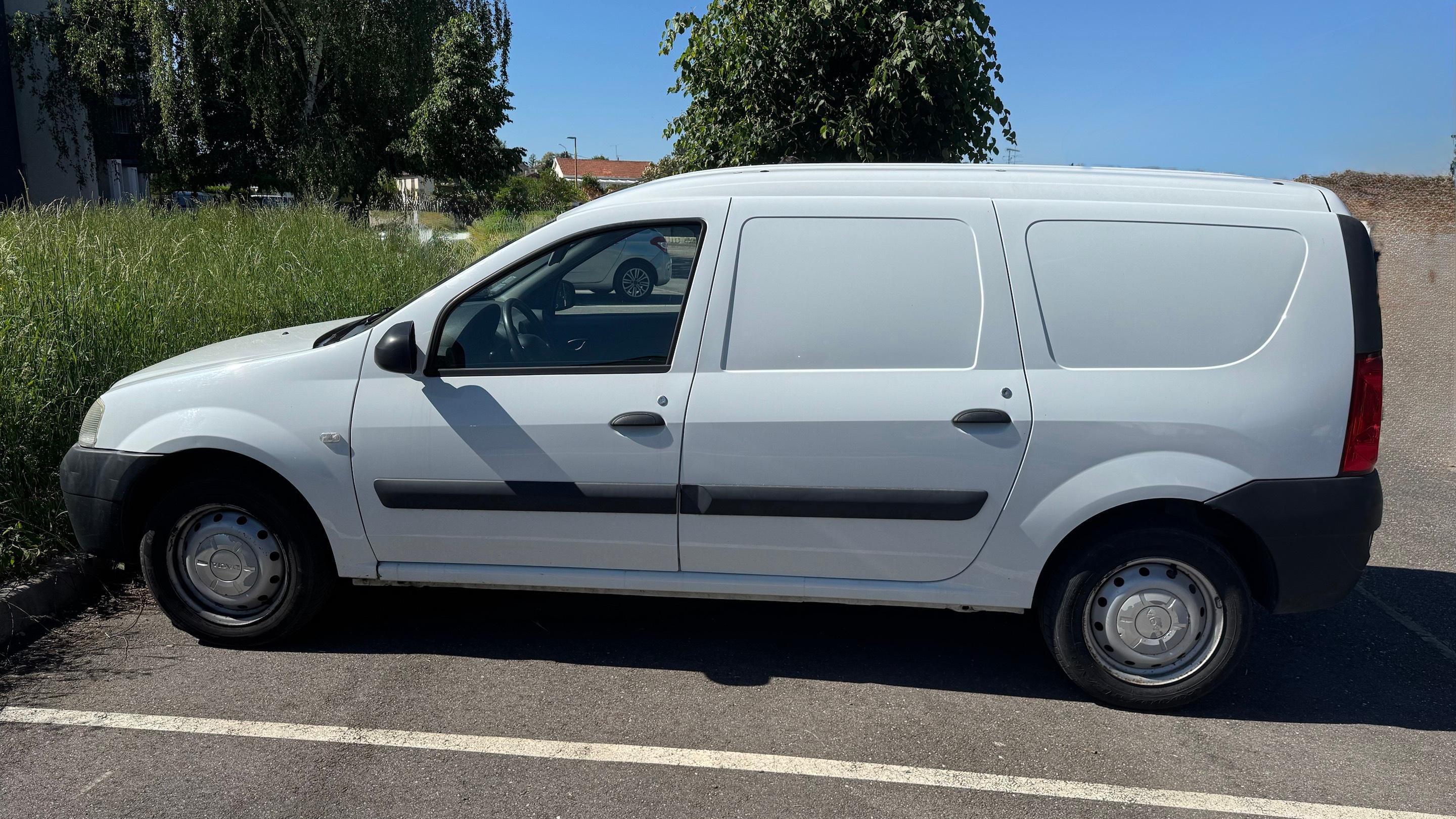 Dacia LOGAN MCV 2013 à Lunéville