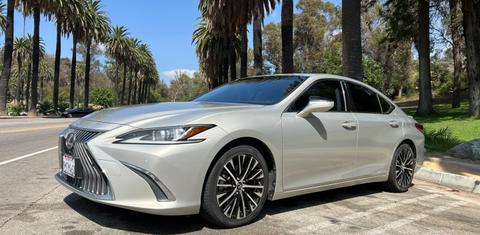 Lexus ES 2019