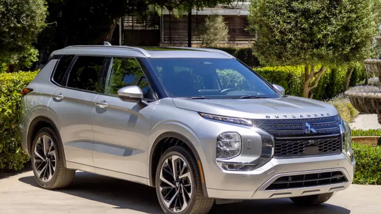 Mitsubishi Outlander 2024 in 