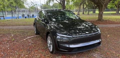 Tesla Model Y 2026