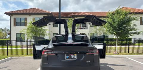 Tesla Model X 2024