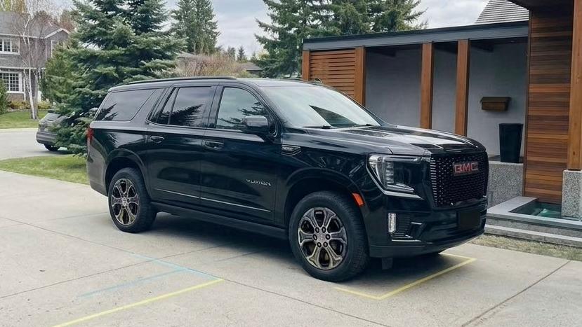 GMC Yukon XL 2023 à Calgary, AB