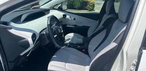 Toyota Prius 2016