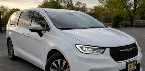 Chrysler Pacifica 2023