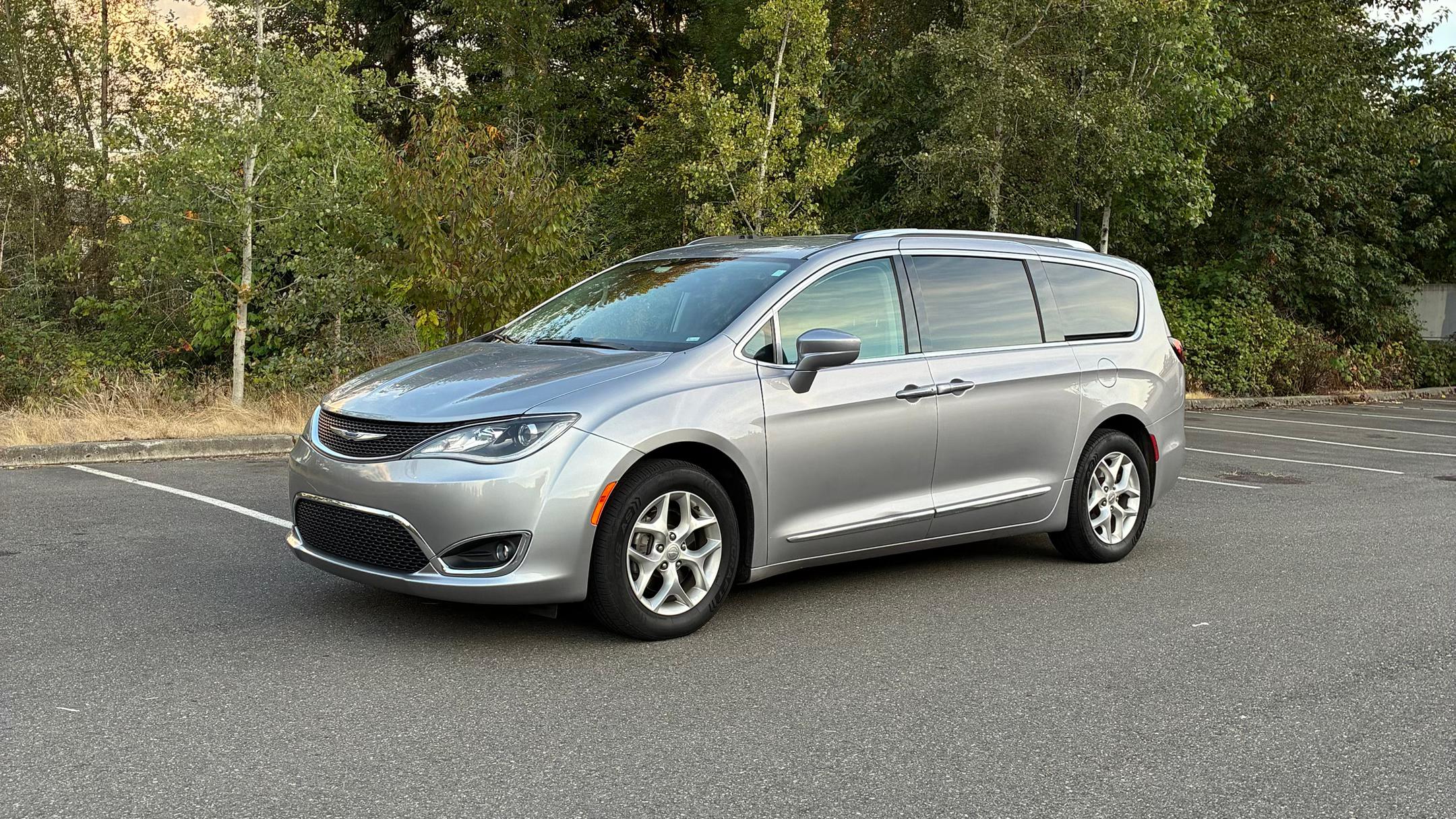 Chrysler Pacifica 2020 in Kent, WA