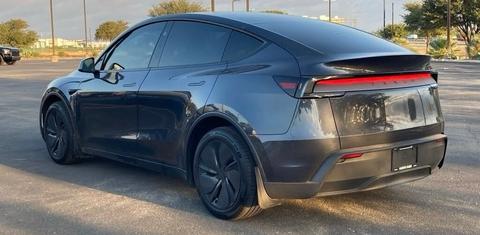 Tesla Model Y 2026