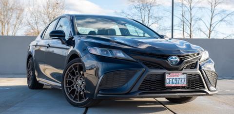 Toyota Camry Hybrid 2023