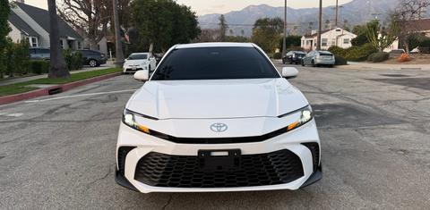 Toyota Camry Hybrid 2026
