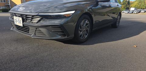 Hyundai Elantra 2024