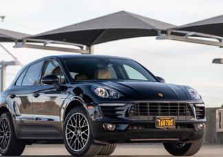 Porsche Macan car