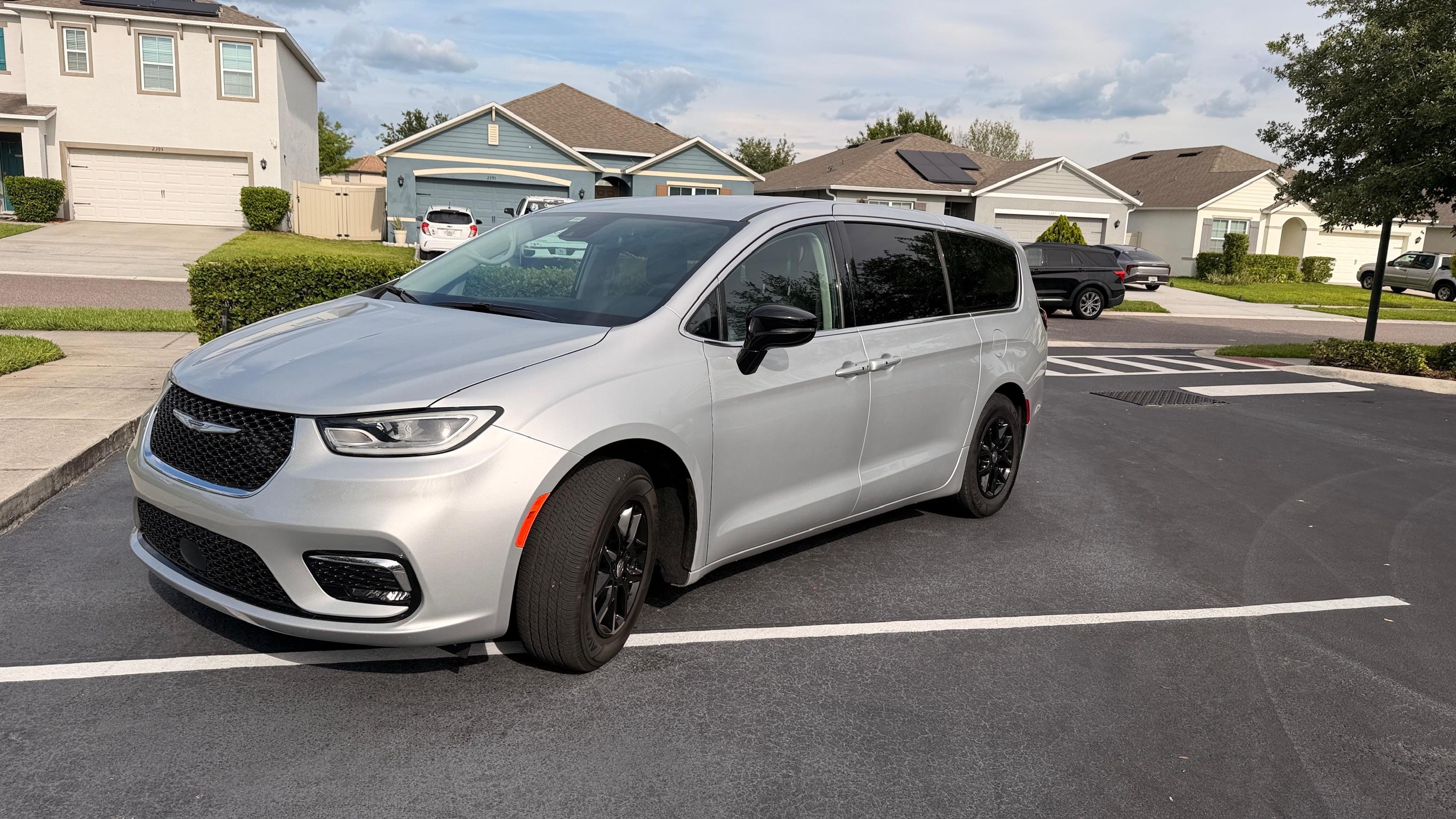 Chrysler Pacifica 2024 in 