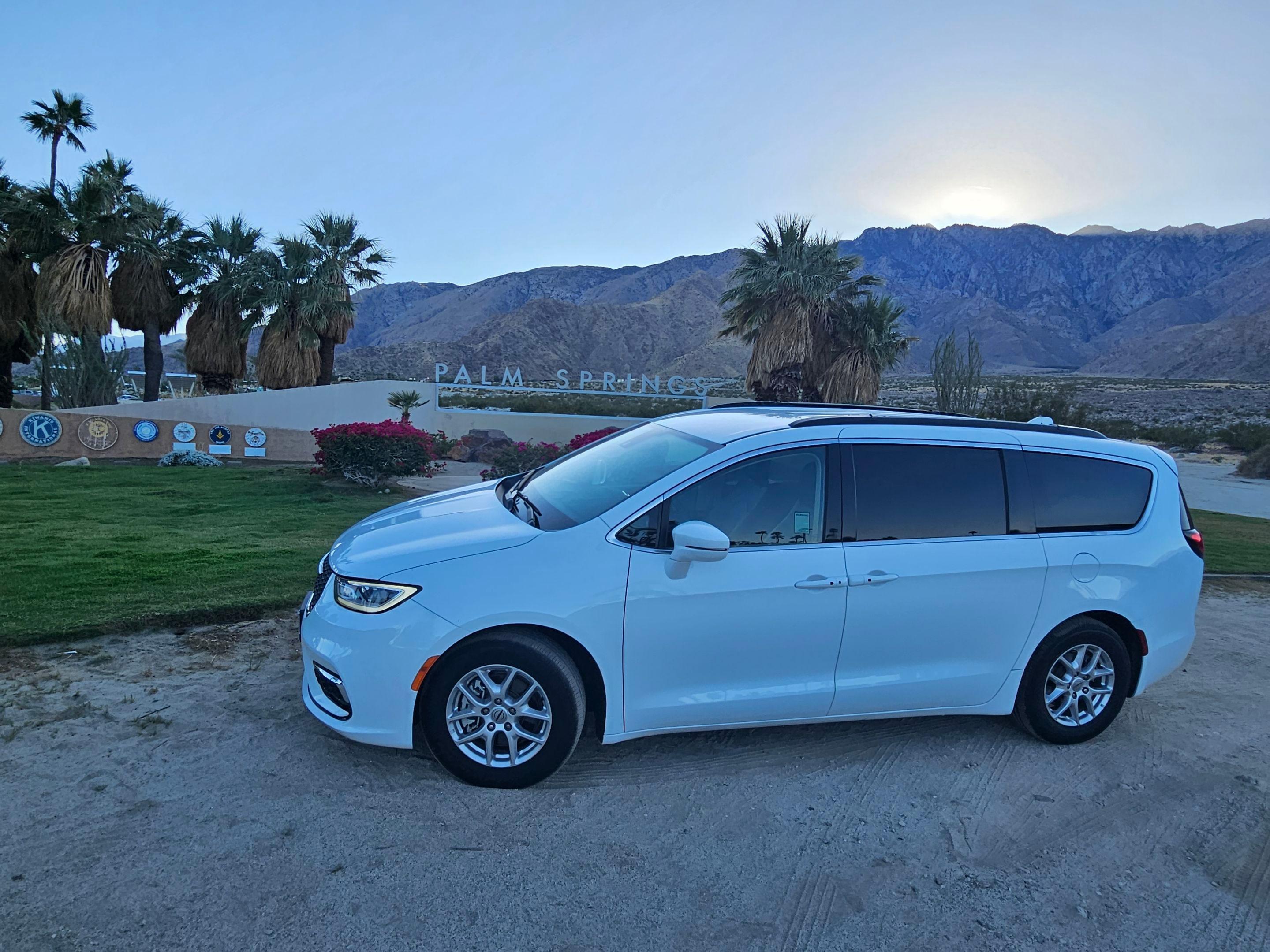 Chrysler Pacifica 2022 in Lake Elsinore, CA