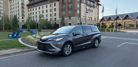 Toyota Sienna 2024