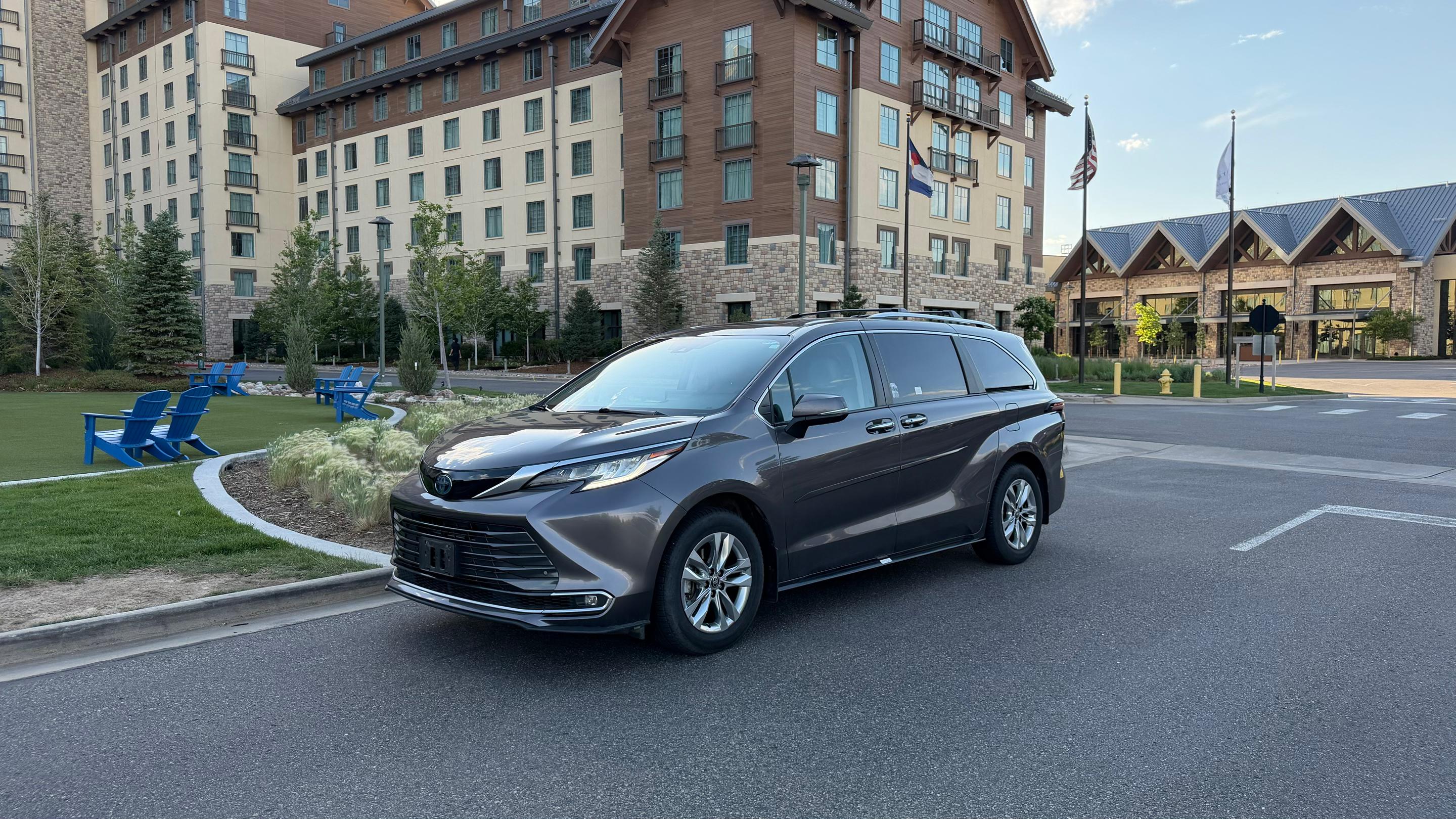 Toyota Sienna 2024 in Aurora, CO